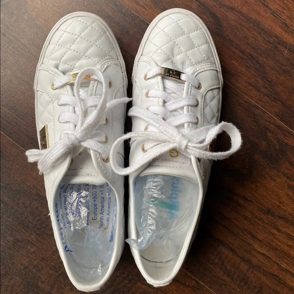 Backer Sneakers G by GUESS